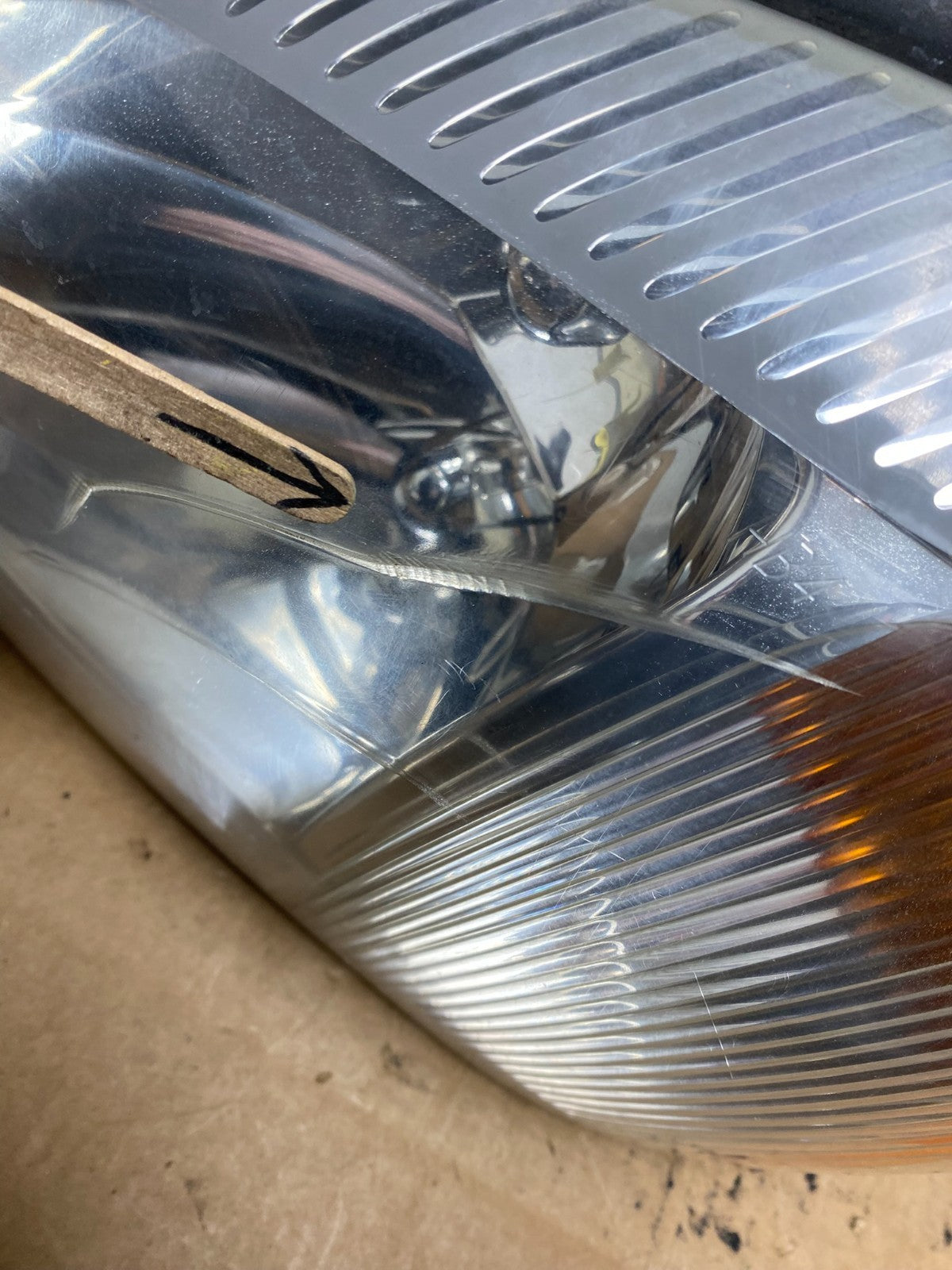 2000 to 2005 Cadillac Deville Left Driver LH Side Headlight AD5233 DW4