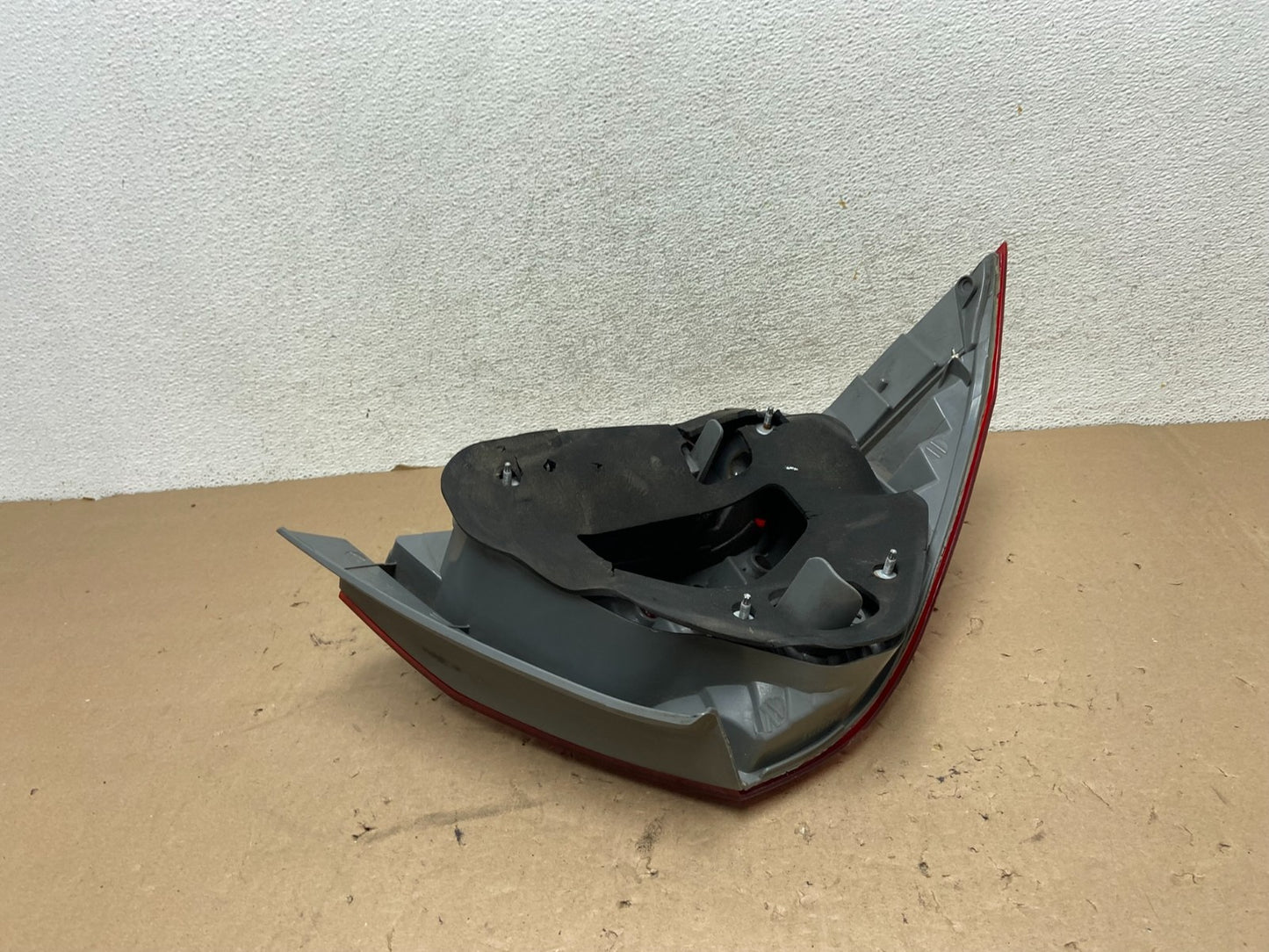 2006 - 2007 Honda Accord Right Passenger Side Tail light AG43124