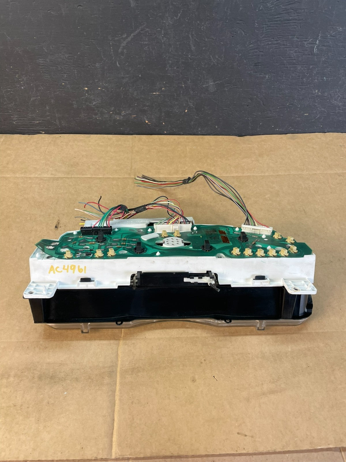 1999 to 2000 Ford E150 E250 E350 VAN Gauge Speedometer Cluster AC4961 DG4