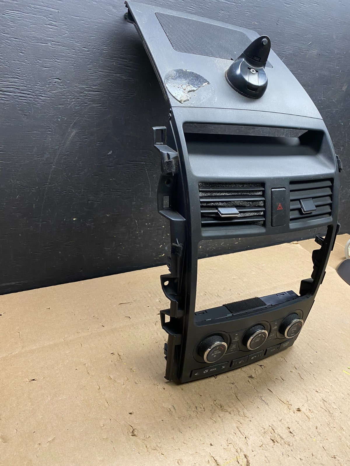 2010 to 2015 Mazda CX-9 Radio Dash Trim Bezel W/Vent AC Climate Control t5797 DG1
