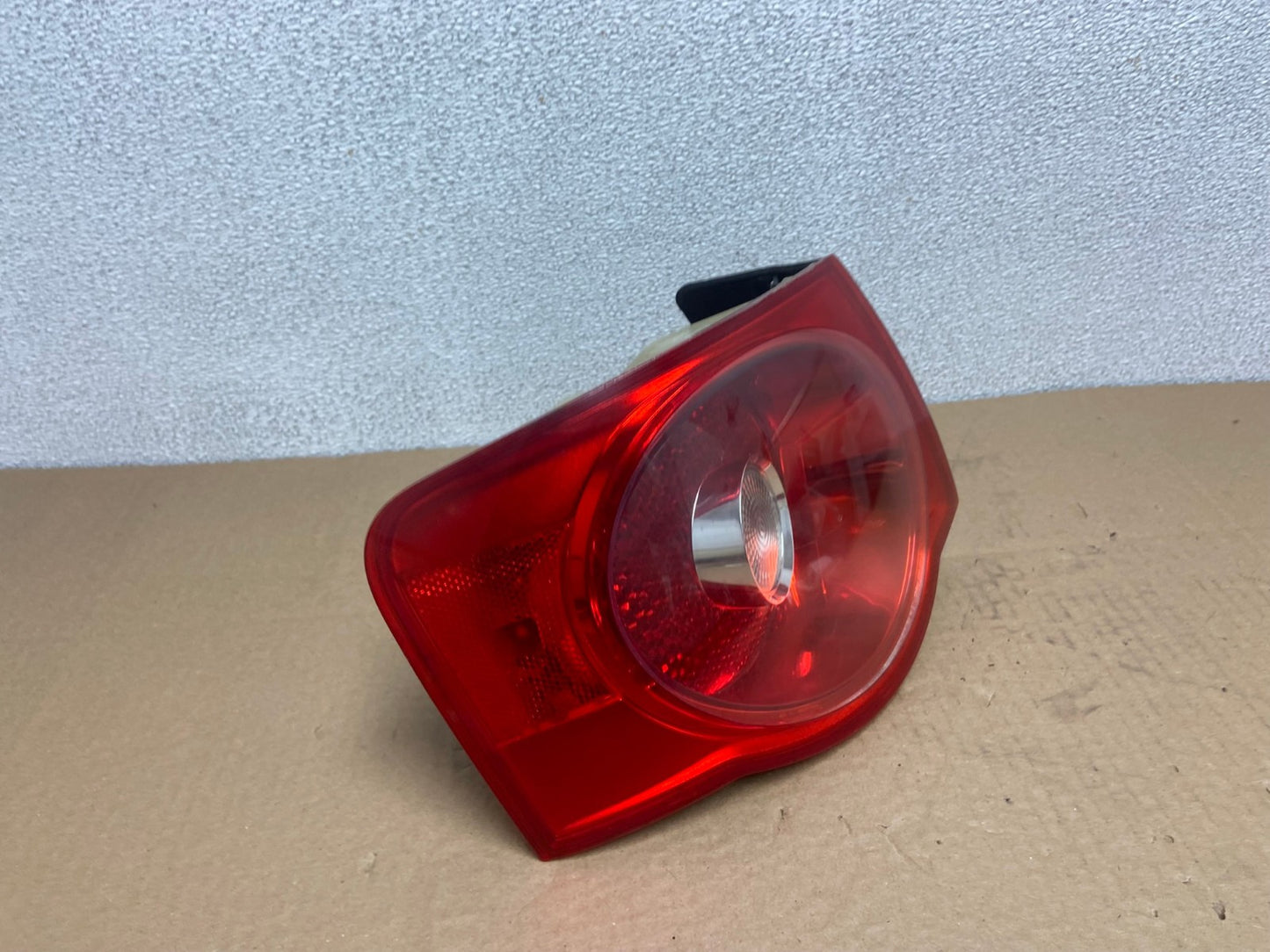 2005-2007 Volkswagen Jetta Sedan Left Driver Side Tail Light Oem AB6150 LK2