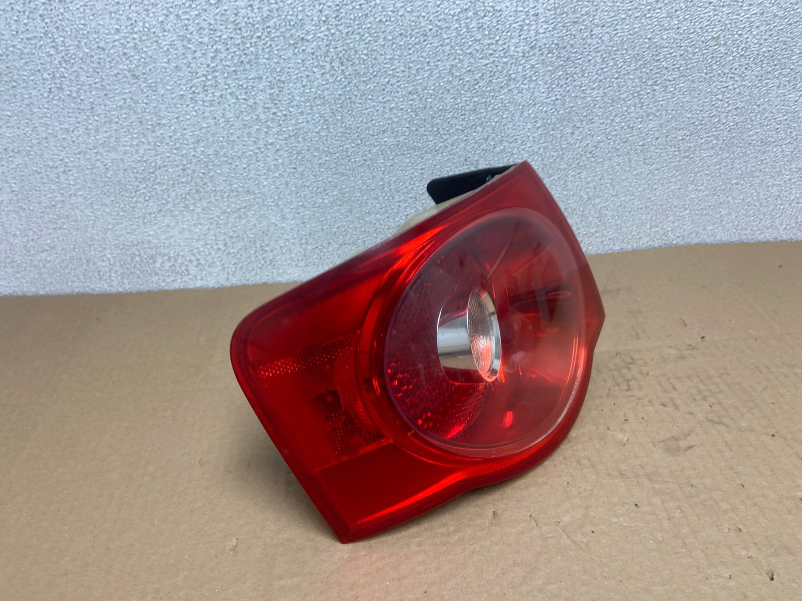 2005-2007 Volkswagen Jetta Sedan Left Driver Side Tail Light Oem AB6150 LK2