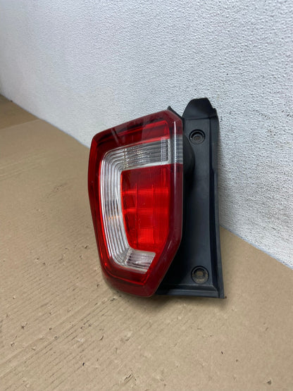 2016 to 2019 Ford Explorer Left Driver Lh Side Tail light AE9528 LK1