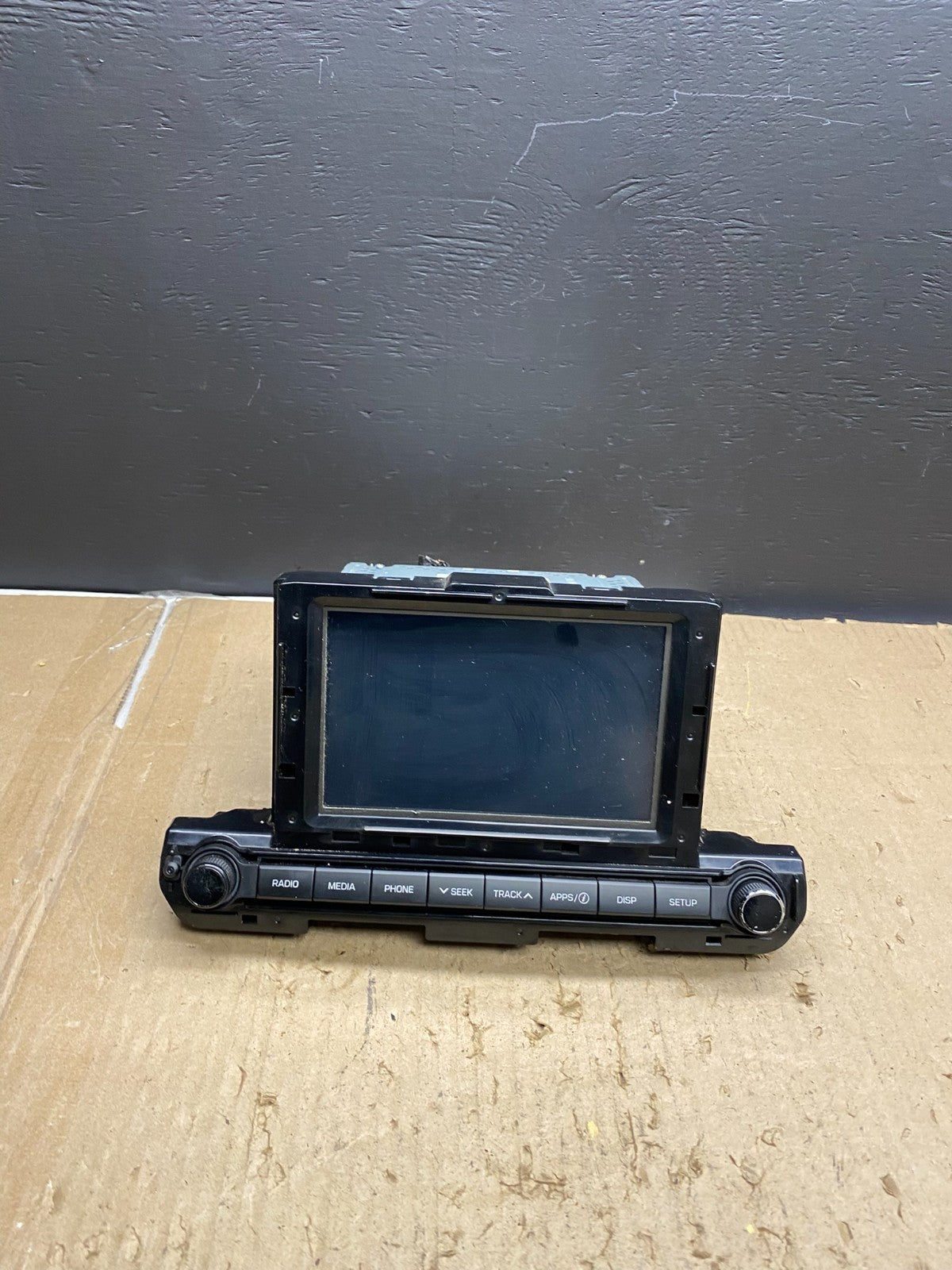 2017 to 2018 Hyundai Elantra  Radio Clock Digital Player FM/AM AB5653 DG0