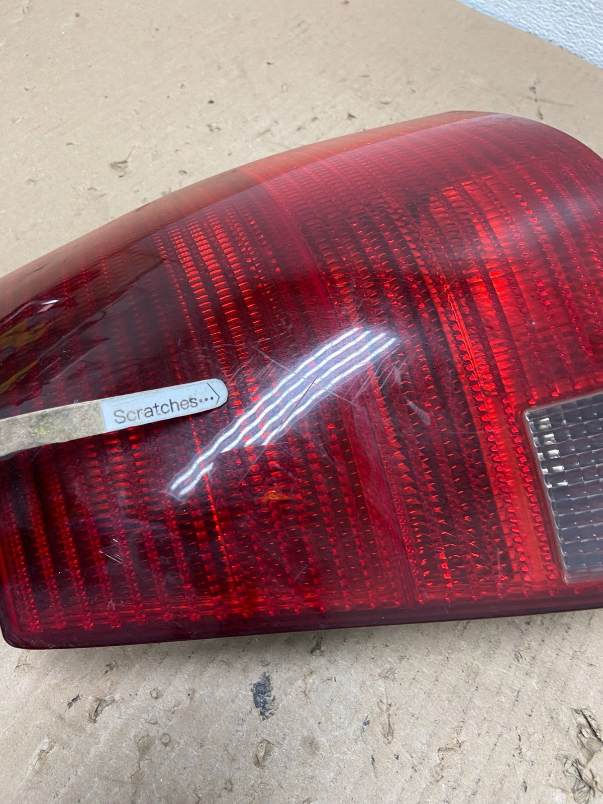 2003 2004 Volkswagen Jetta Wagon Right Passenger Side Tail Light AF42933