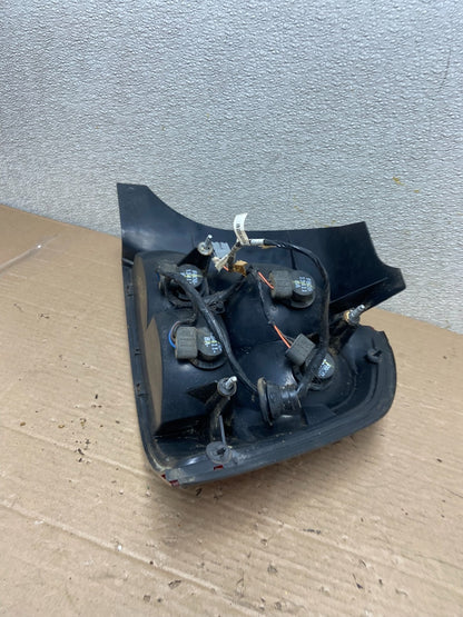 1998 - 2002 Mercury Grand Marquis Left Driver Lh Side Tail Light Oem AA9329 LK6