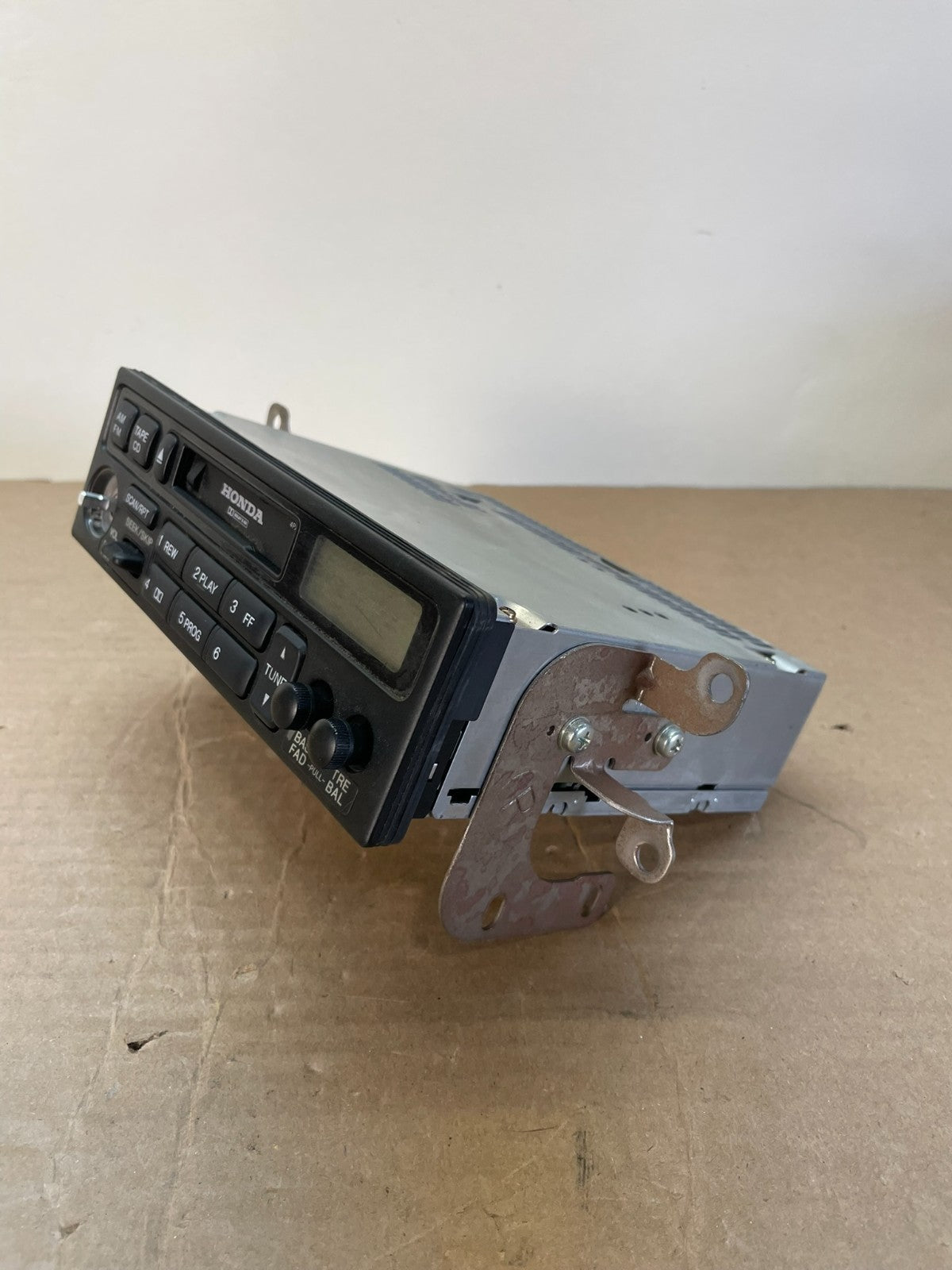 2003 to 2004 Honda Odyssey Radio AM/FM Control Panel AI0540 DG2