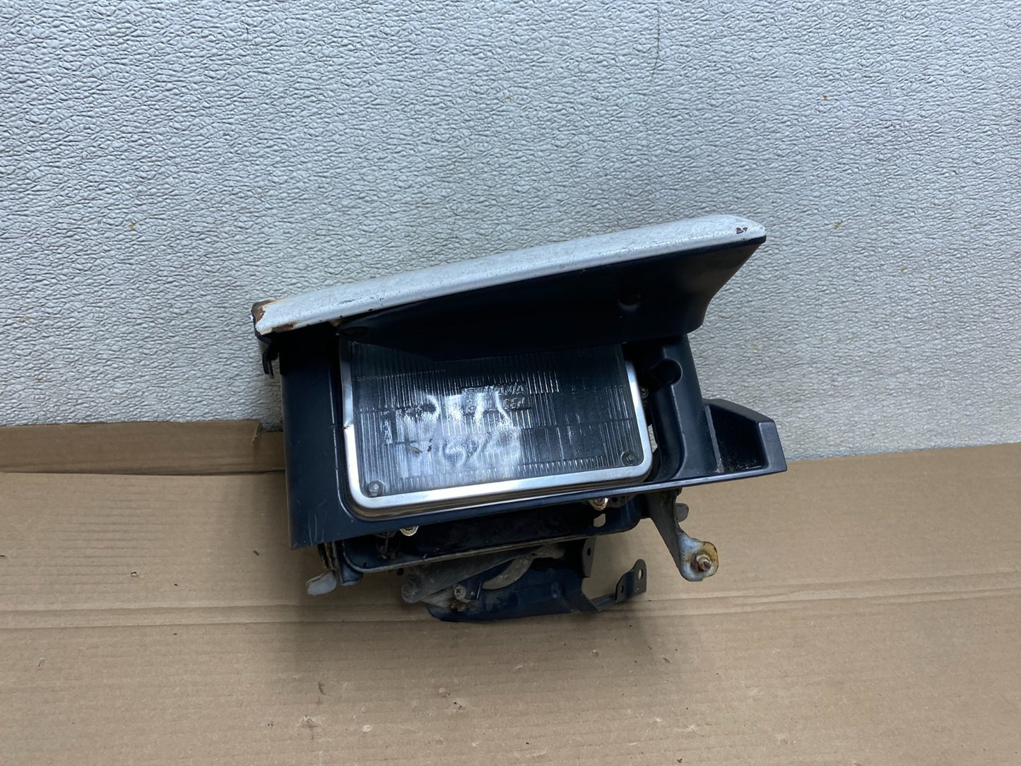 1990 1991 Mitsubishi Eclipse Right Passenger RH Headlight U0705 DG0