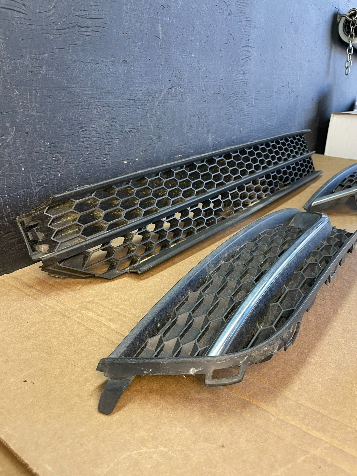 2012 to 2015 Volkswagen Passat Front Lower Set Grill Grille AD0044 DG1