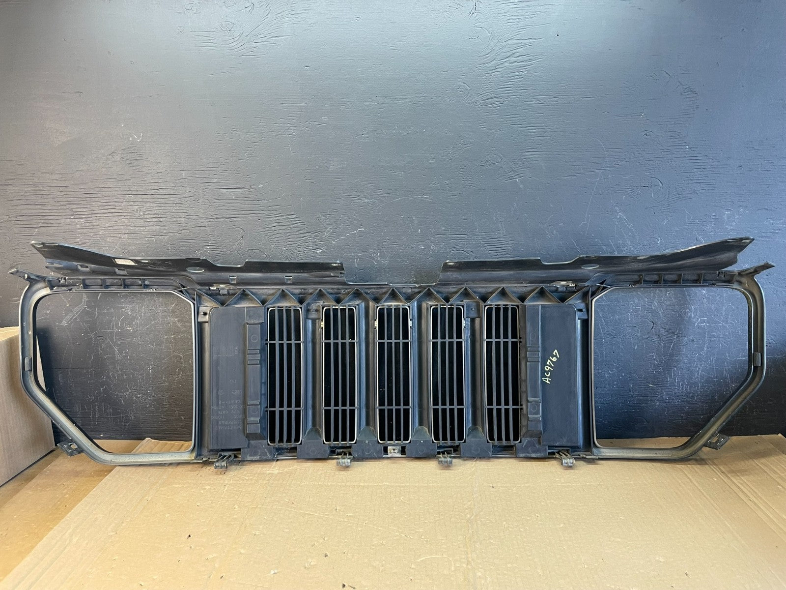 2008 2009 2010 2011 2012 Jeep Liberty Front Upper Grill Grille AC9767 DG3