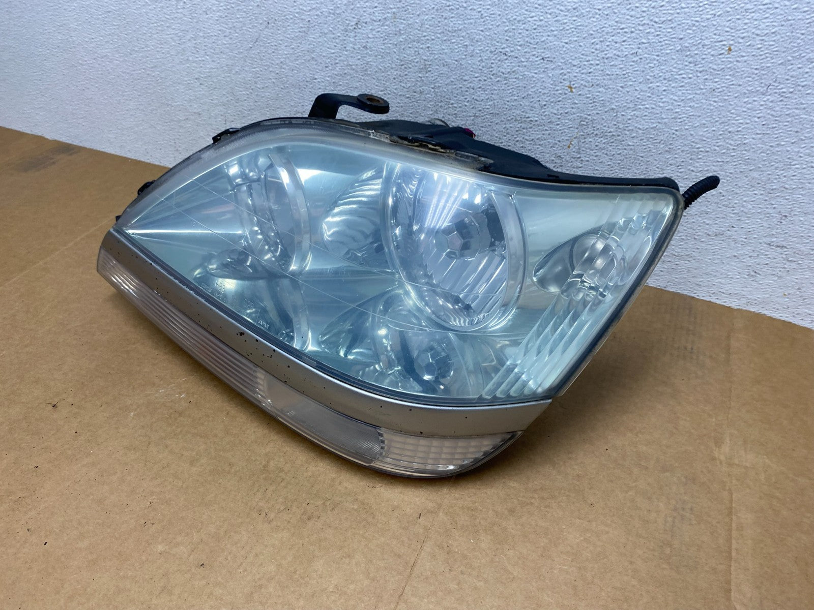 2001 2002 2003 Lexus RX300 Left Driver Headlight Xenon HID AE2907 DW1