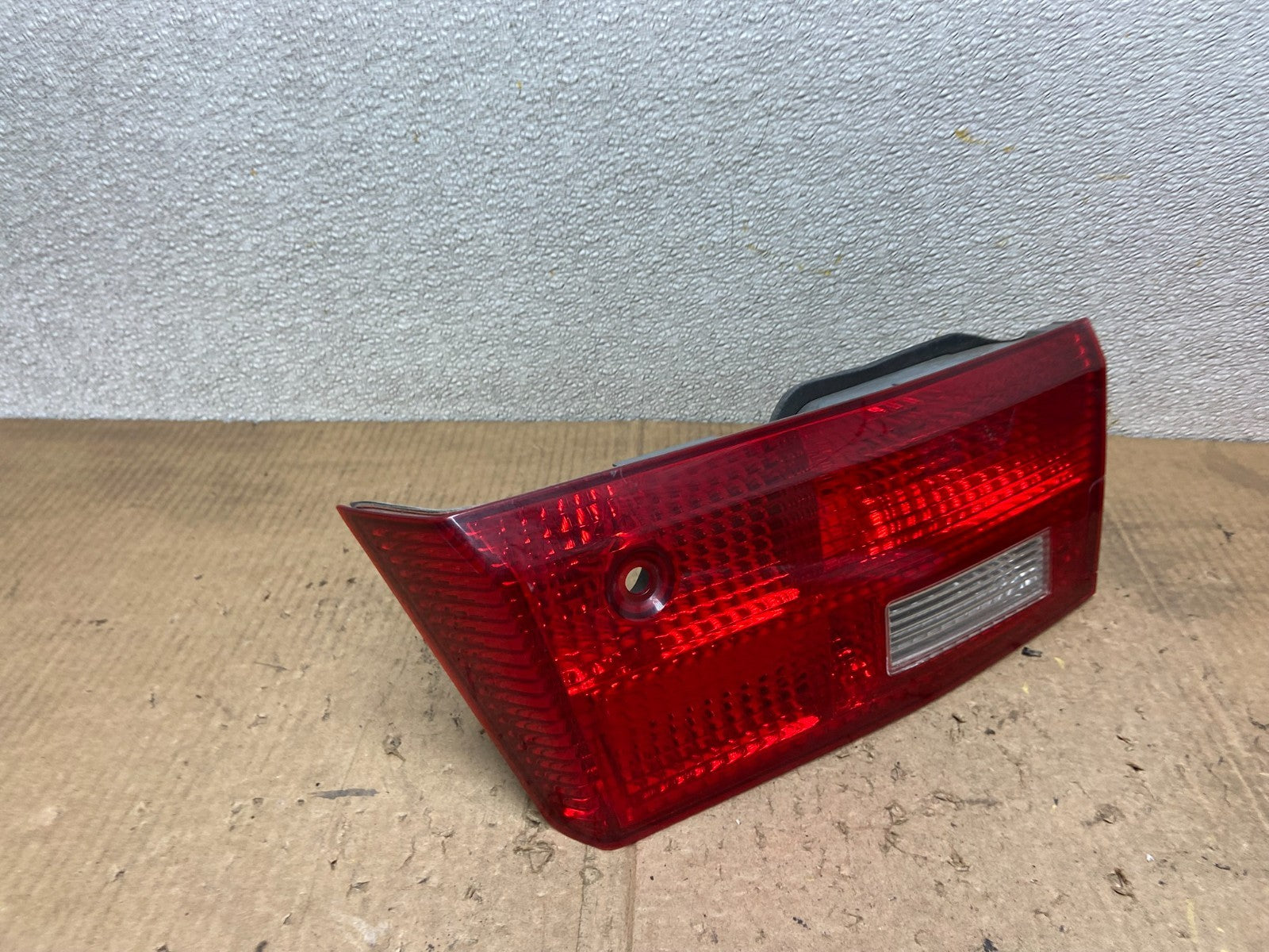 2005 Honda Accord Sedan Right Passenger Inner Tail Light Oem AA7057 DW2