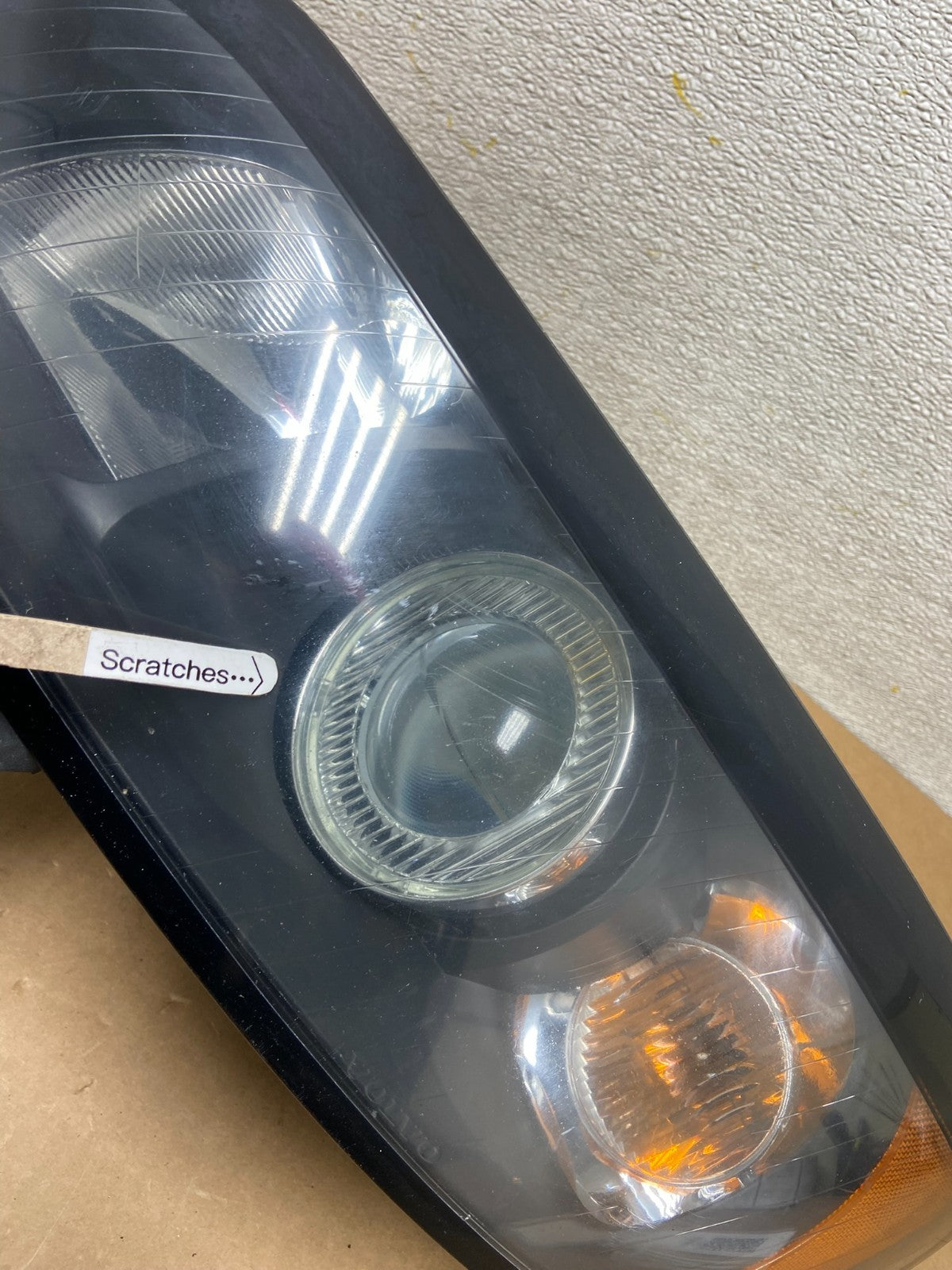 2007-2010 Volvo C30 Left Driver LH Side Headlight Z6625 DW3