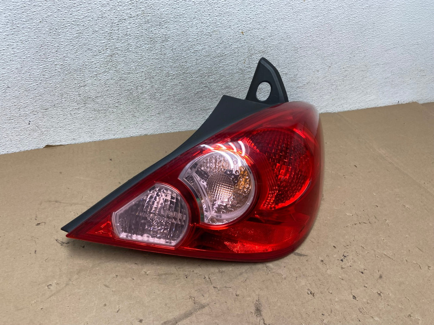 2007 - 2012 Nissan Versa Hatchback Right Passenger Side Tail Light AG4283 LK2