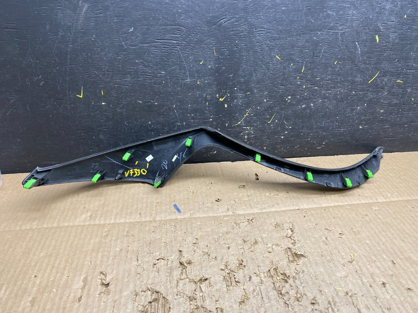 2011 to 2013 Hyundai Elantra Right Dash Center Console Trim Molding OEM V7330 DG3