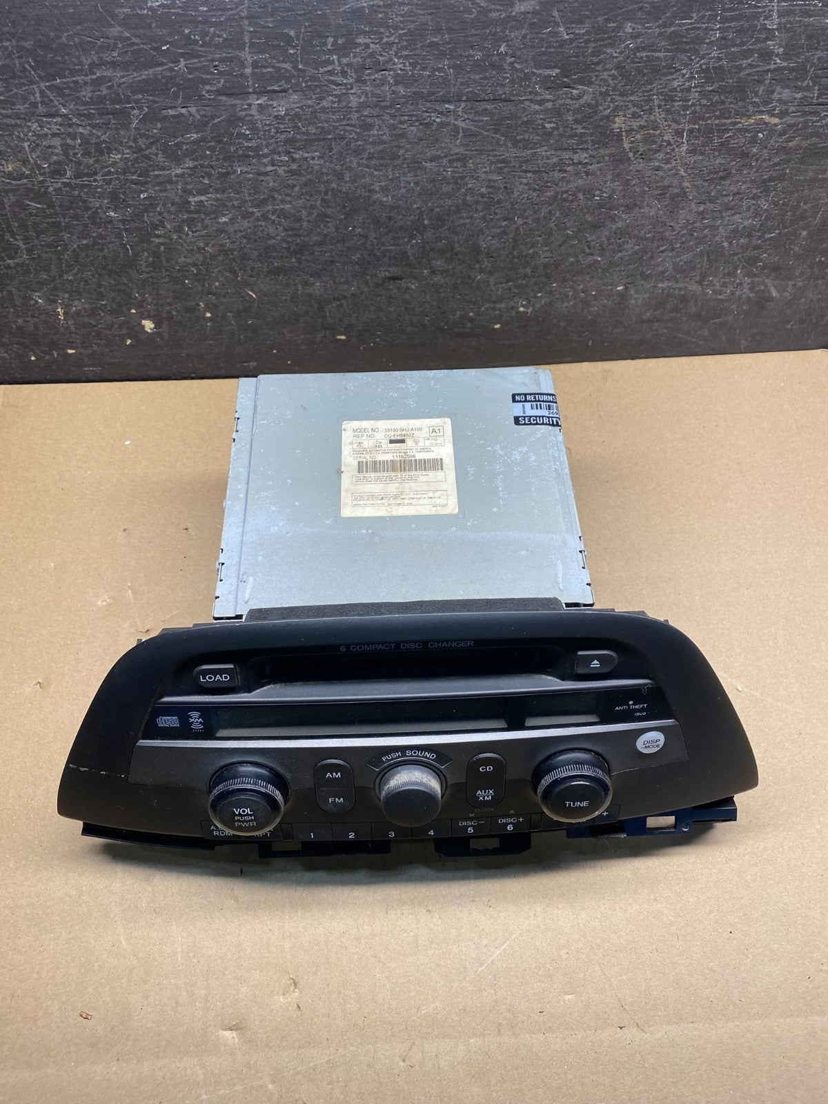 2005 to 2010 Honda Odyssey Am Fm Cd Player Radio Receiver AI7377 DG3