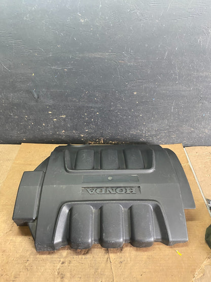 2005 to 2007 Honda Odyssey Black Engine Cover OEM Q8484 DG1