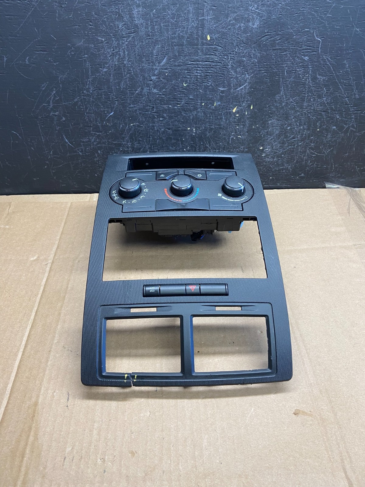 2008 - 2010 Dodge Charger Dash Climate Temperature Control Radio Bezel AD2072 DG4