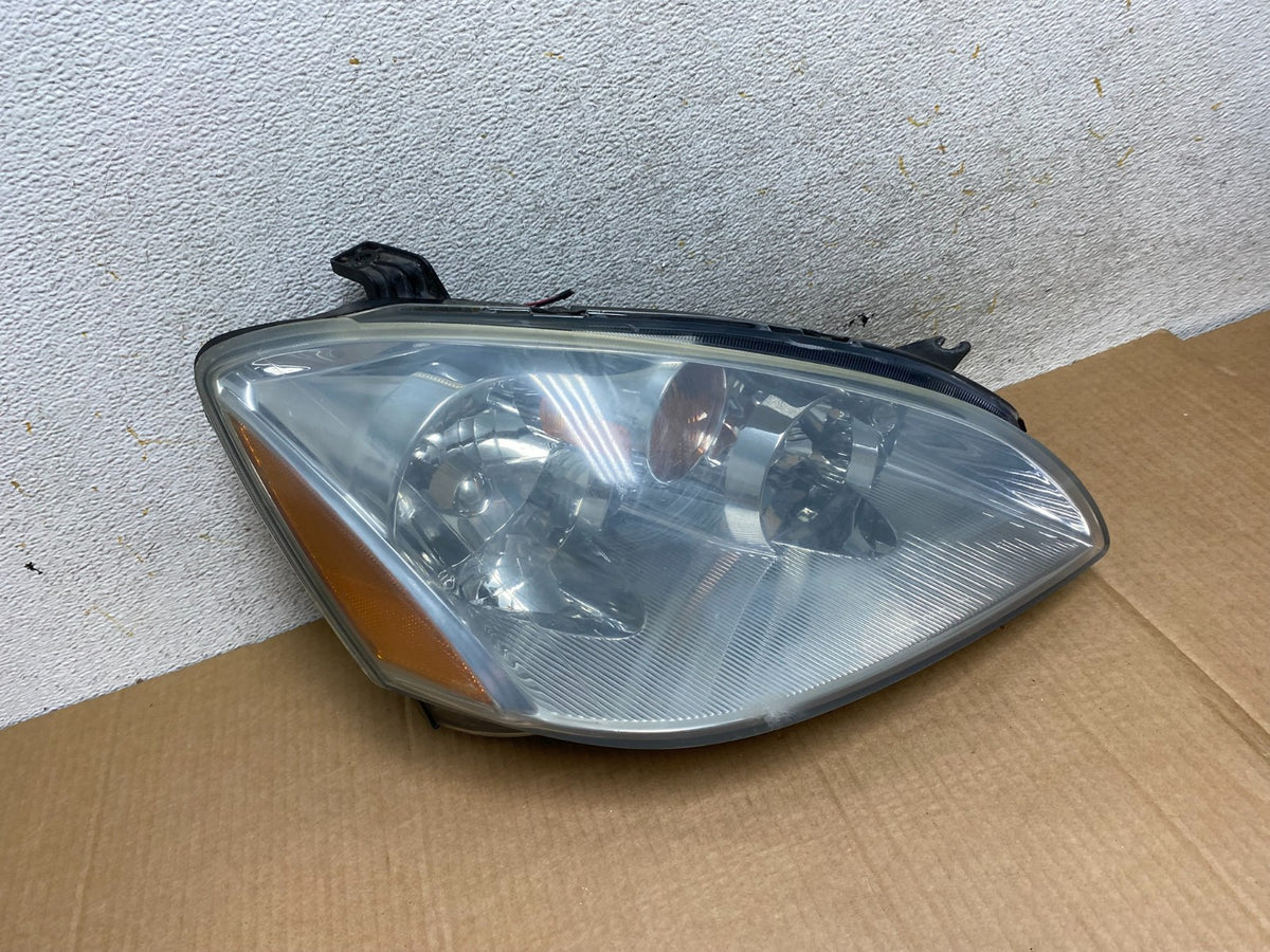 2002 to 2004 Nissan Altima Right Passenger Side Halogen Headlight AI5666 DW2
