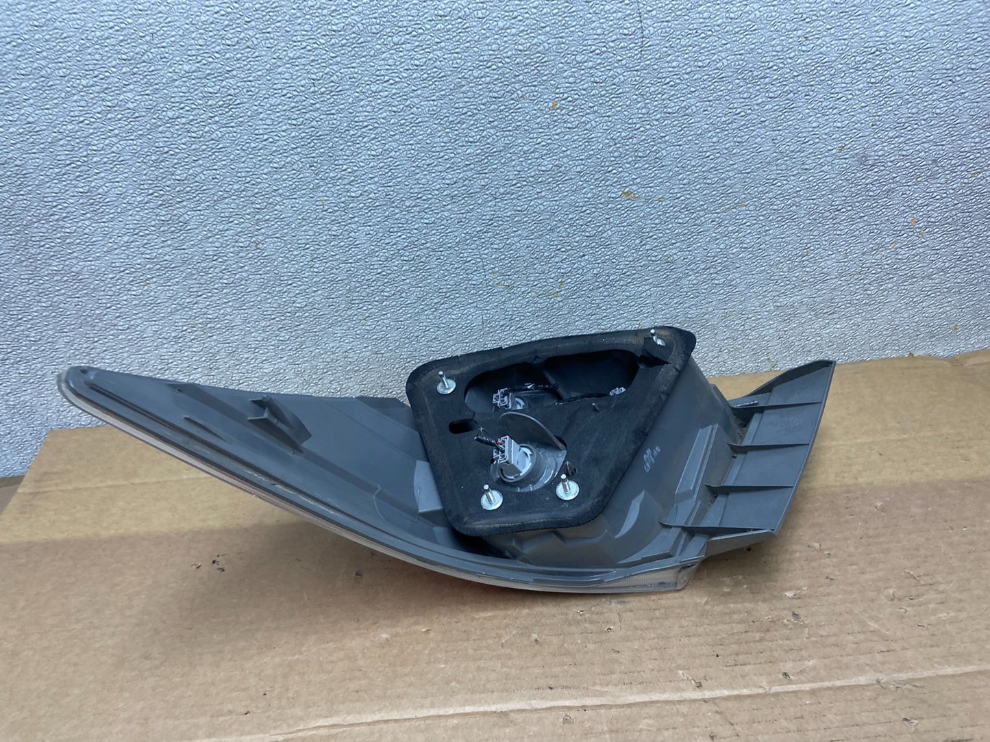 2008 to 2012 Honda Accord Sedan Tail light Left Driver LH Side AB5100 DW4