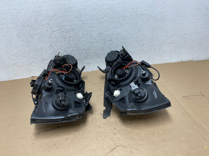 2004 to 2006 Hyundai Elantra Left+Right Set Halogen Headlights AG4086 DW9