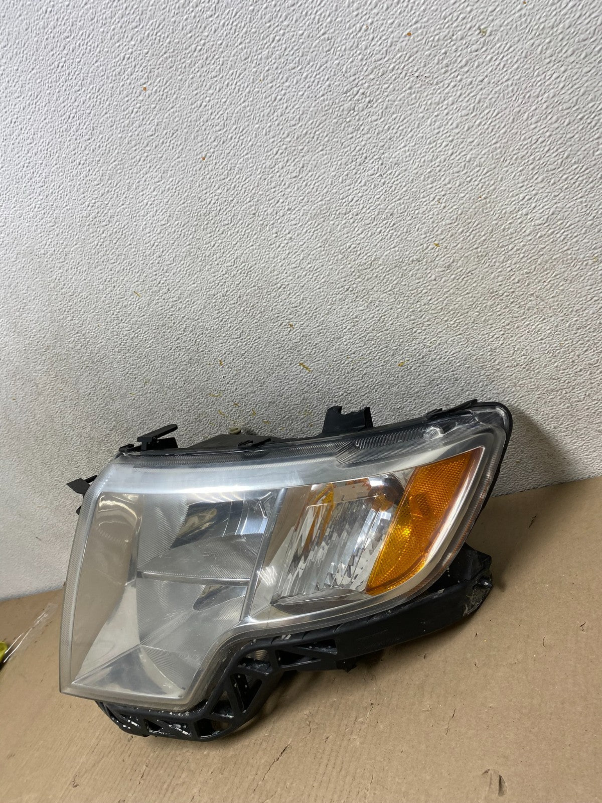 2007 2008 2009 2010 Ford Edge Headlight Left Driver Halogen AH6836 DW1