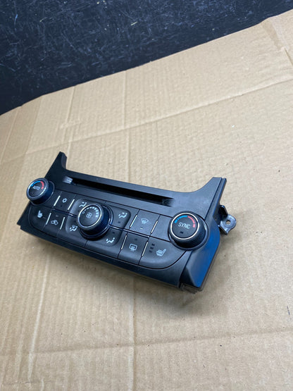 2013 to 2016 Chevrolet Malibu AC Heat Temperature Climate Control AC9276 DG2