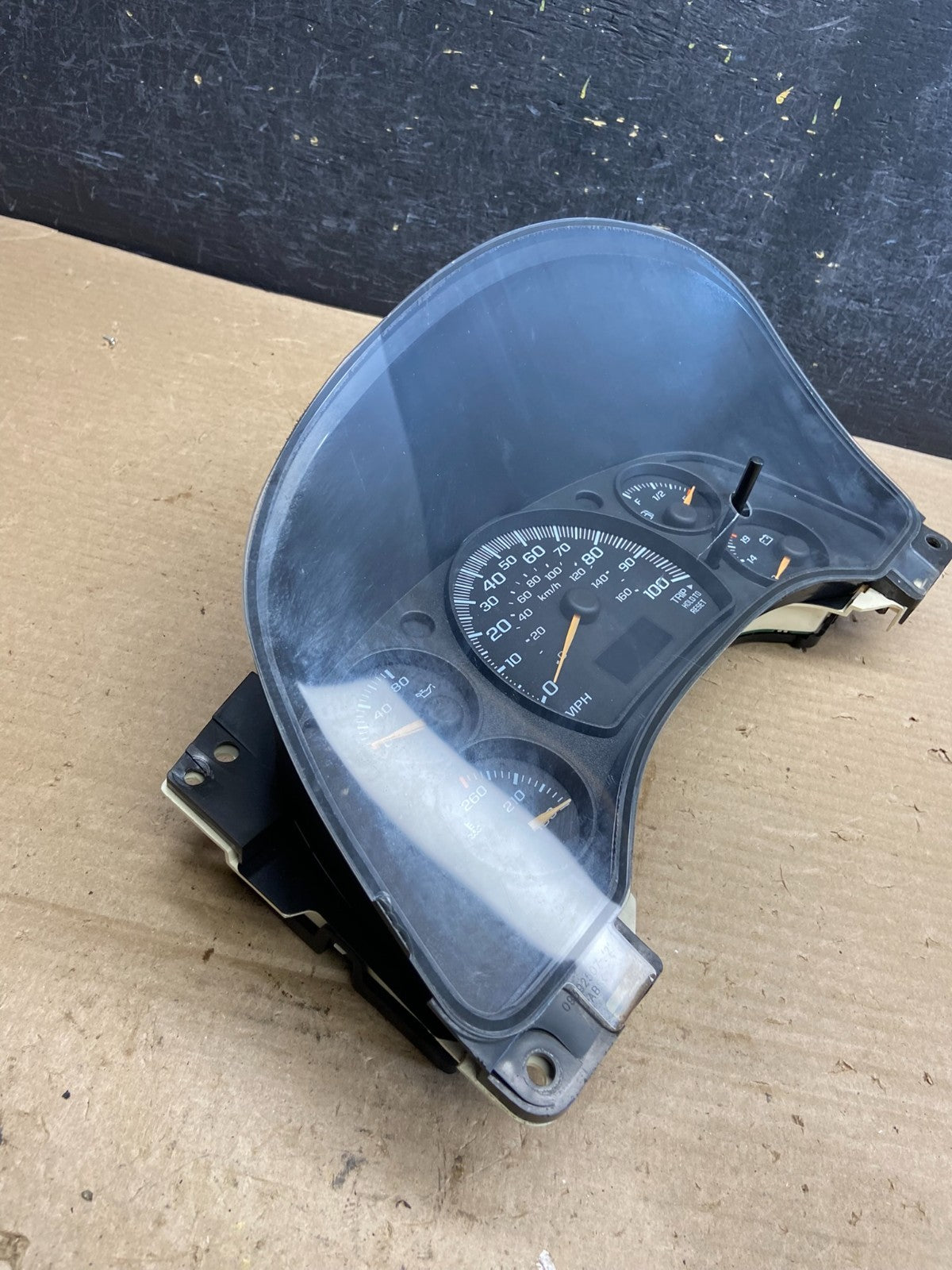 2004 to 2007 Chevrolet Express Speedometer Cluster Gauge AH3846 DG4
