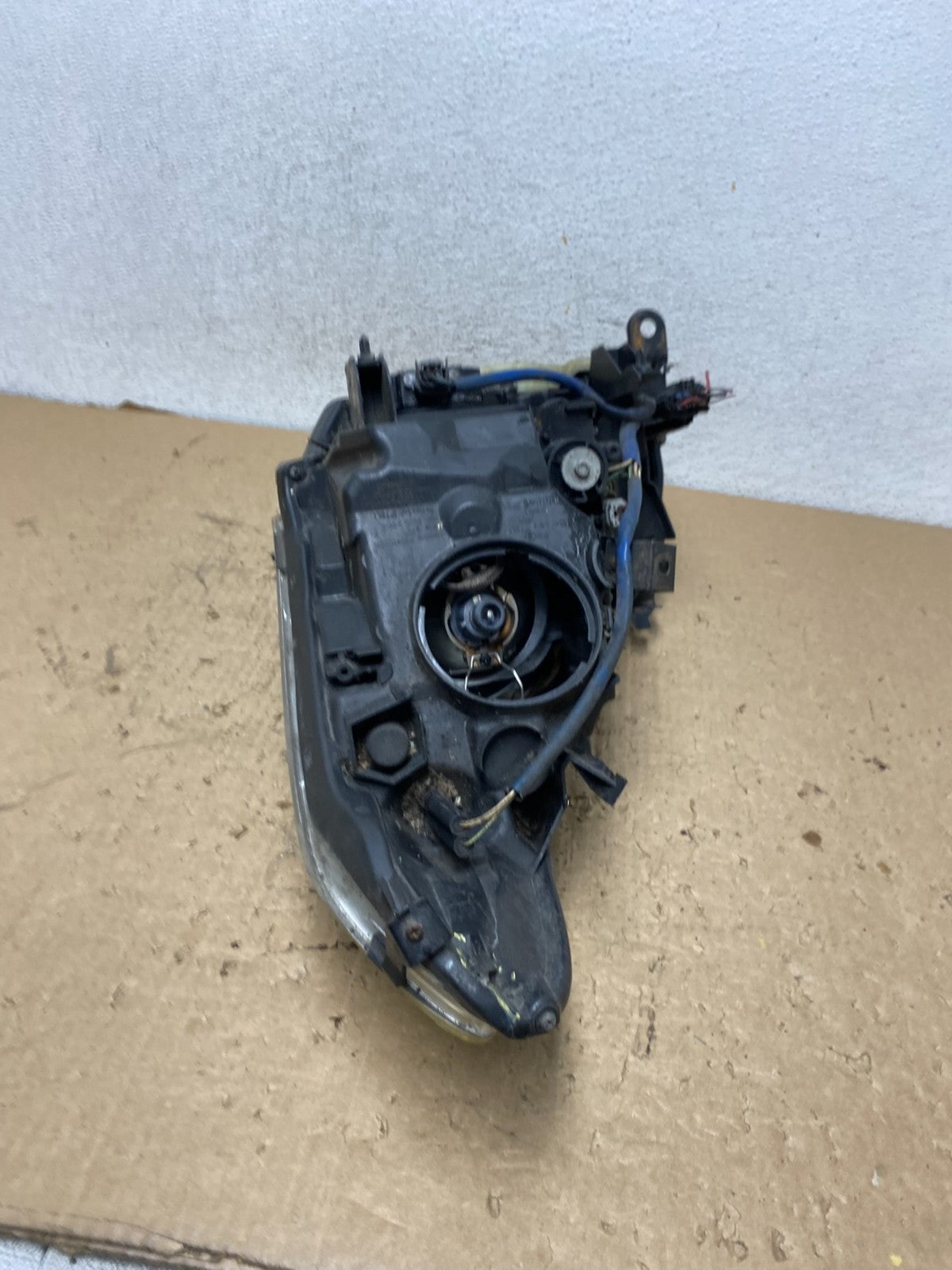 2010-2012 Infiniti G37 Right Passenger Side Xenon HID Headlight AF8426 DW9