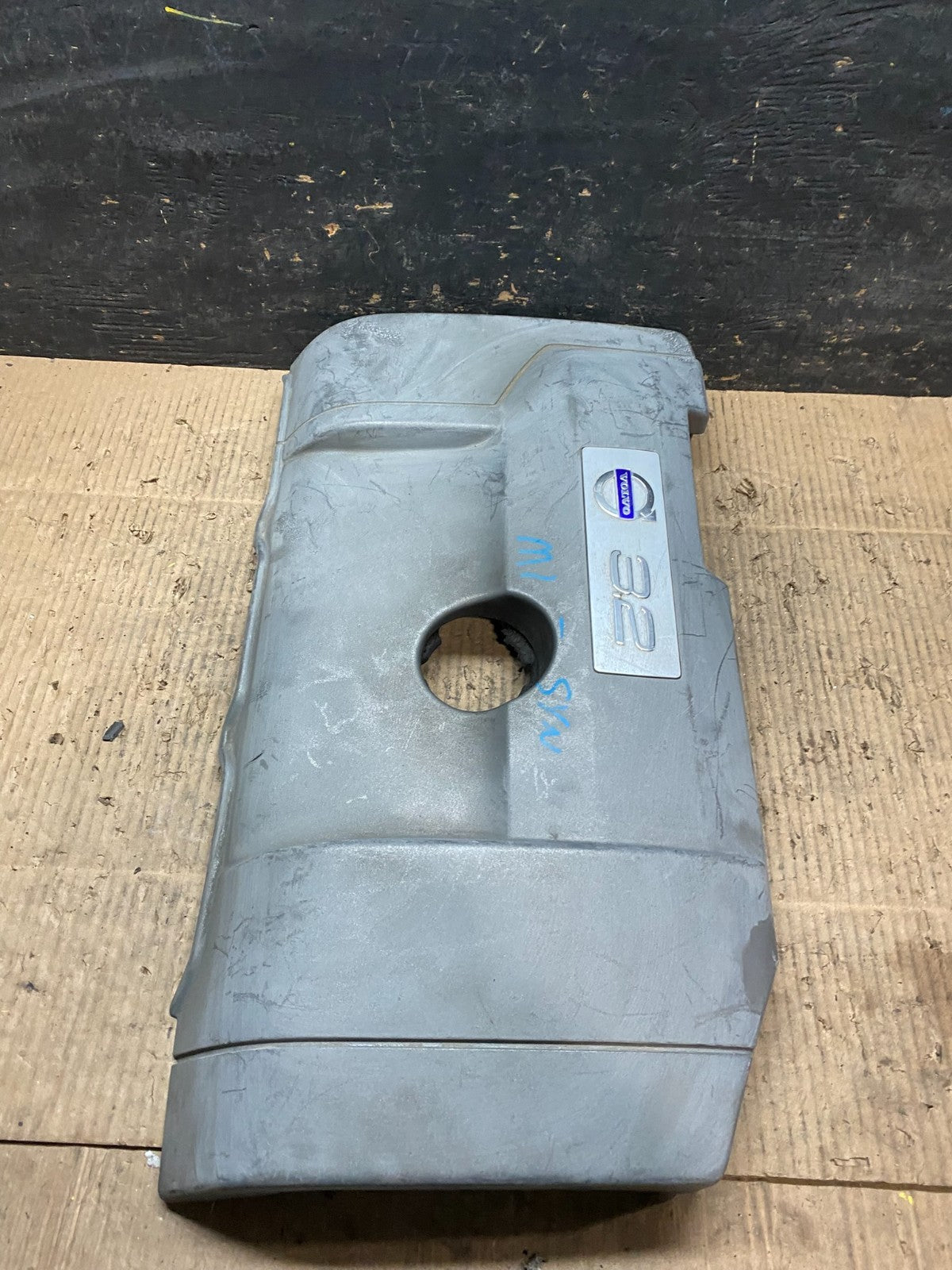2007 to 2014 Volvo XC90 OEM 3.2L Upper Top Engine Motor Dust Cover Oem T9762 DG3