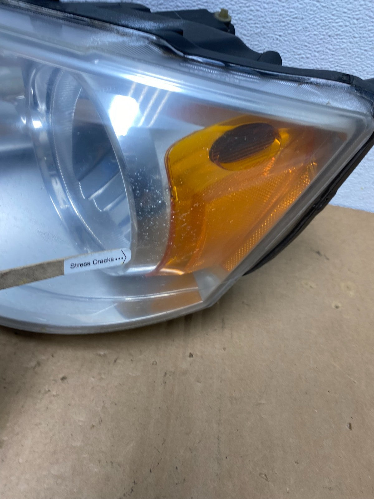 2008 to 2016 Chrysler Town and Country Left Driver Lh Side Headlight AD2807 DW4