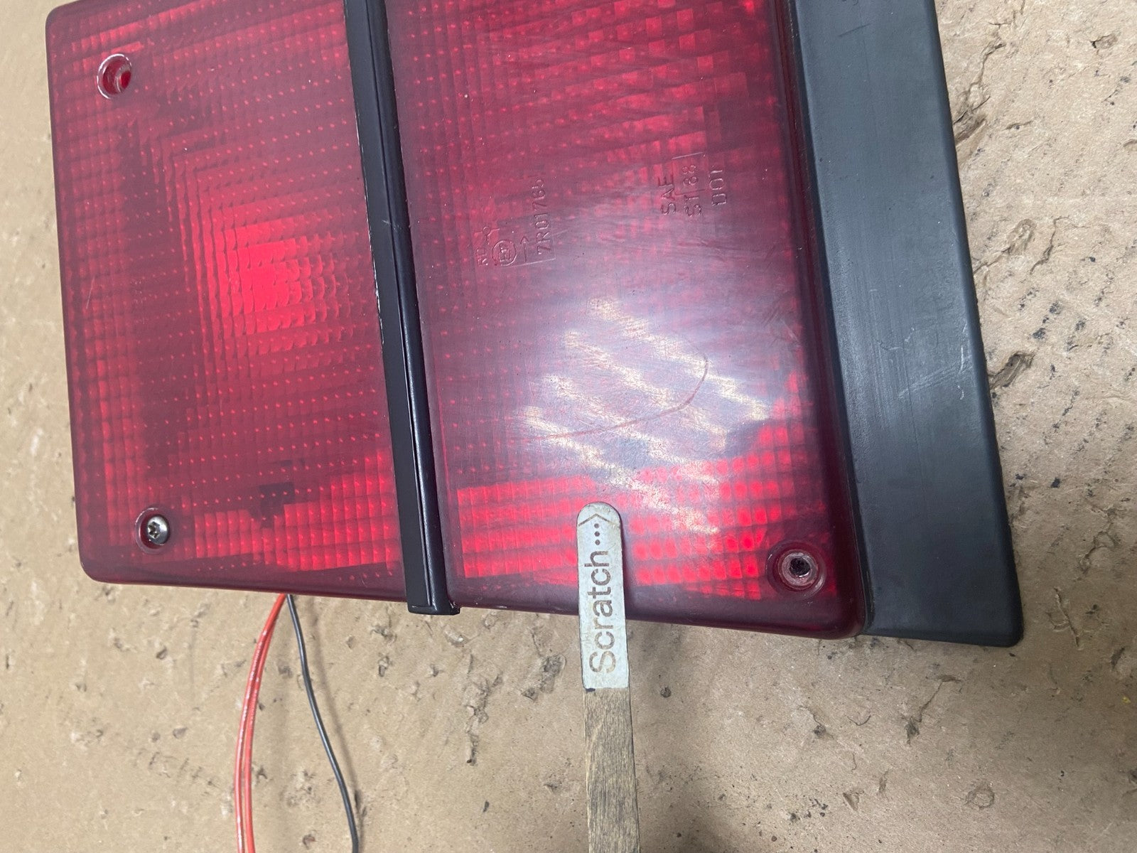 1980 to 1993 Saab 900 Right Passenger RH Side Inner Tail Light r1121 DG3