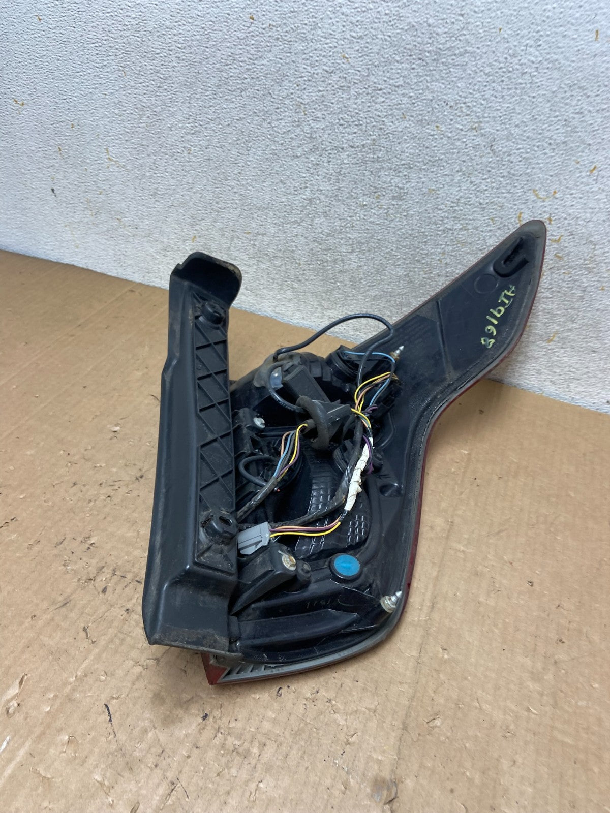 2011 2012 2013 2014 2015 Ford Explorer Left Driver LH Side Tail light AI9168 LK5