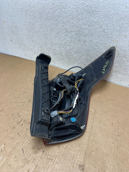 2011 2012 2013 2014 2015 Ford Explorer Left Driver LH Side Tail light AI9168 LK5