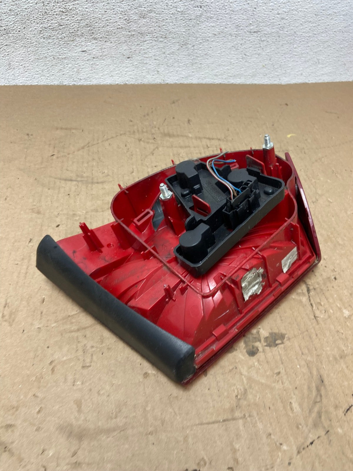 2011-2014 Volkswagen Jetta Right RH Inner Trunk Tail Light AD7787 LK5