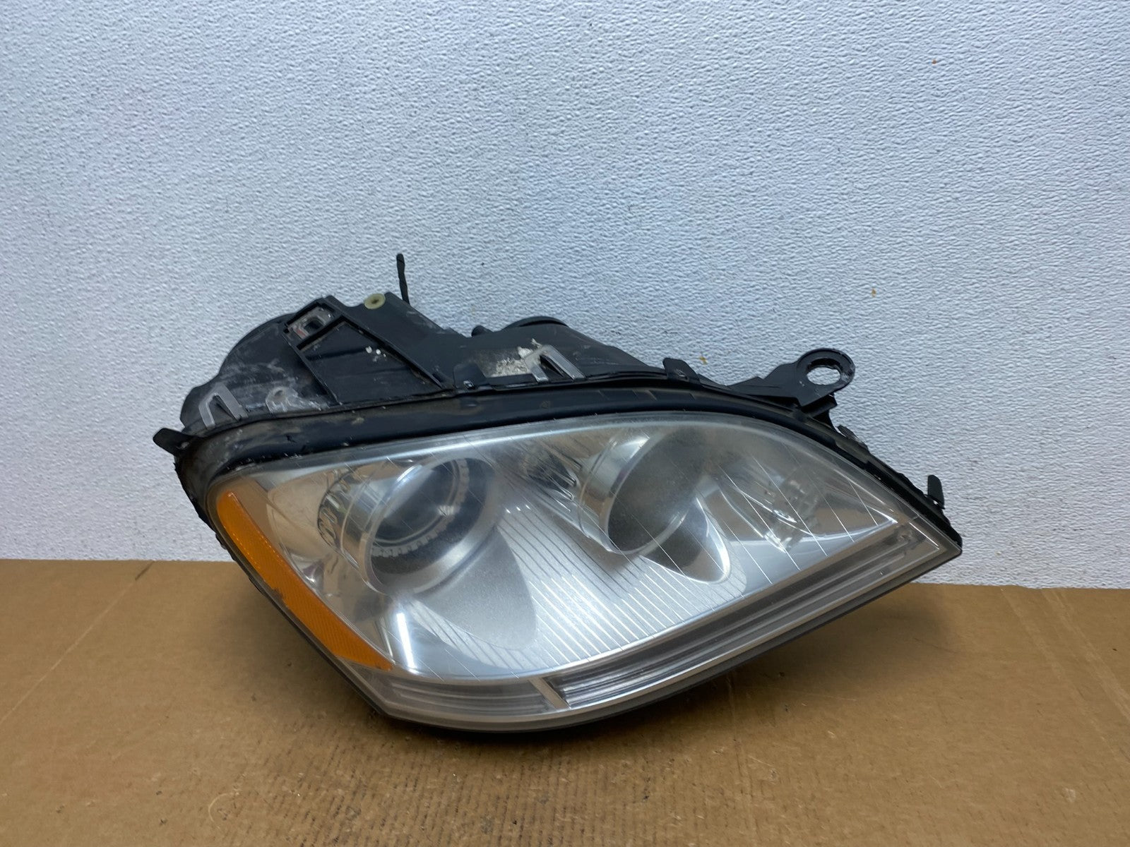 XENON 2006-2009 Mercedes-Benz ML-Class Headlight Right Passenger AE0464 DW0