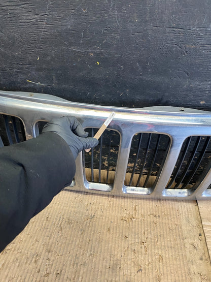 1999 to 2003 Jeep Grand Cherokee Front Upper Grill Grille Oem  x0070 DG3