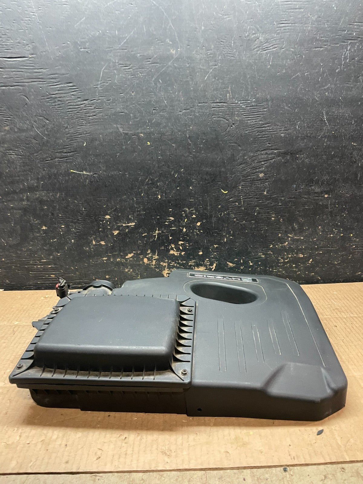2013 to 2020 Ford Fusion Engine Motor Cover Shield  Black y1962 DG4