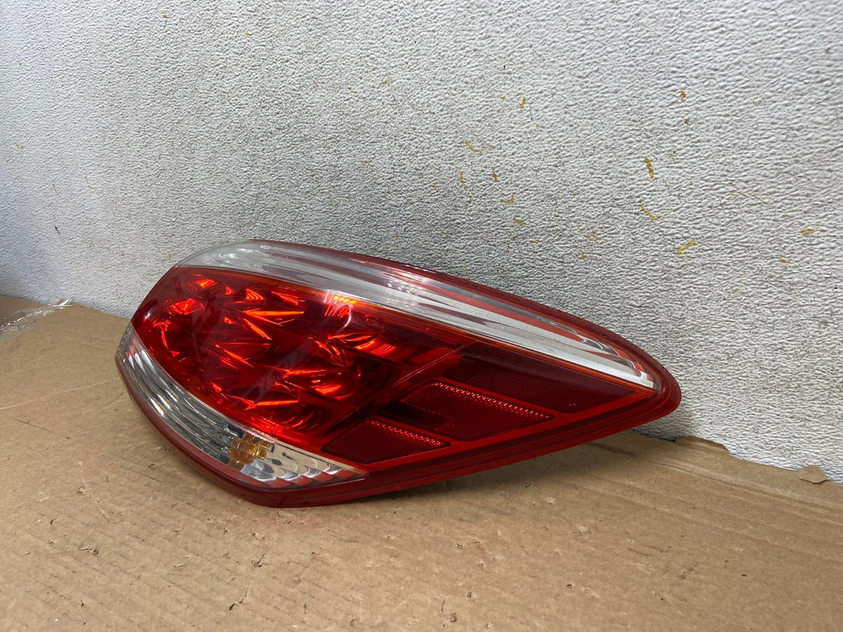2011 - 2014 Nissan Murano Right Passenger Side RH Tail Light AH8471 LK5