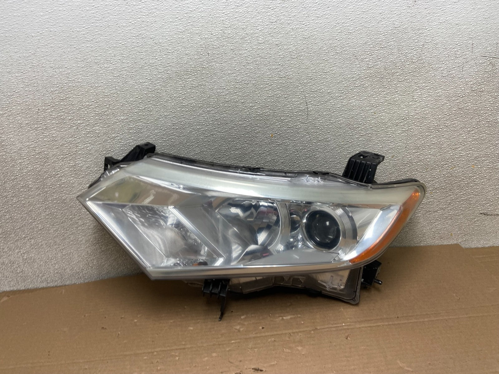 2012 to 2017 Nissan Quest Left Driver LH Side Headlight Halogen Oem AB1348 DW0