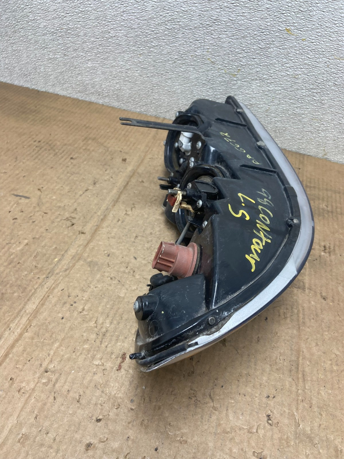 1998 1999 2000 Ford Contour Left Driver LH Side Halogen Headlight AA6672 DG8