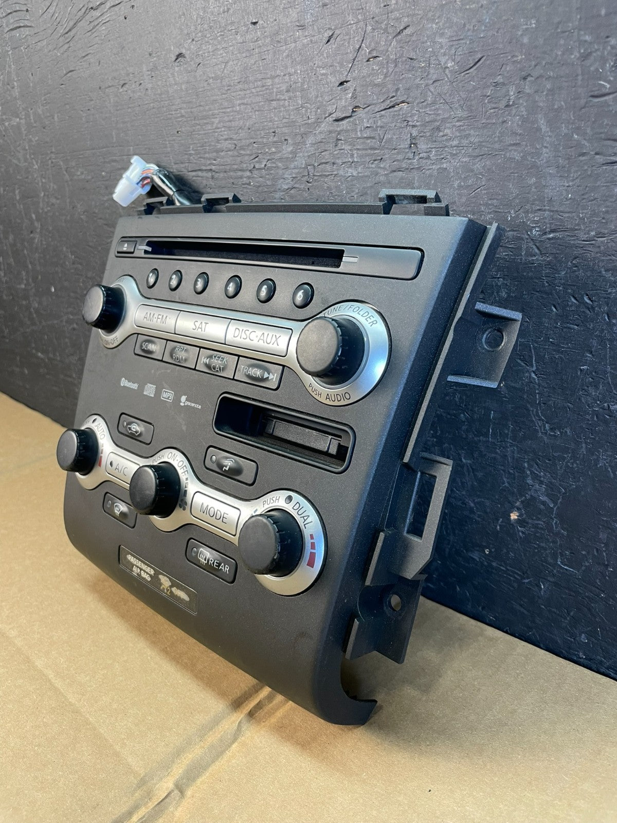 2011 - 2014 Nissan Murano AM FM Radio CD Climate Control Panel AC5250 DG2