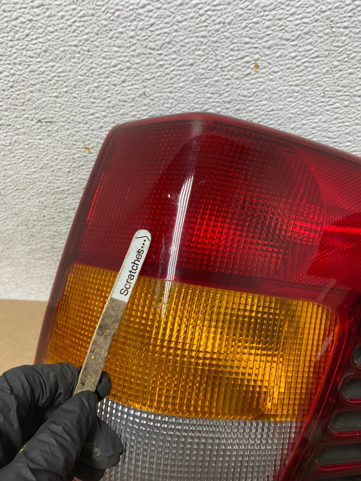 1999-2004 Jeep Grand Cherokee WJ Right Passenger Rh Tail Light AD6534 LK4