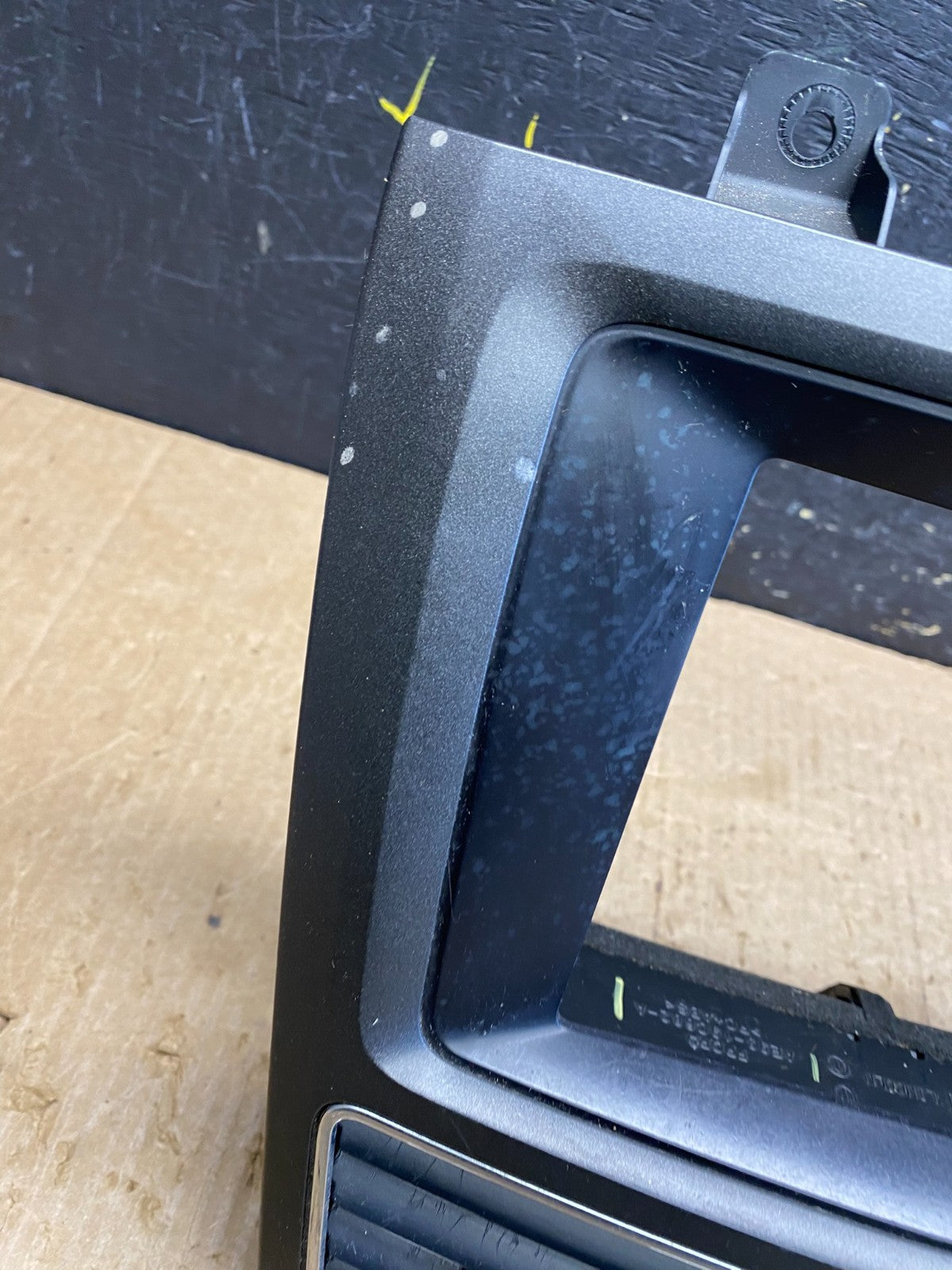 2010 - 2012 Lincoln Mkt Center Dash Gps Radio Bezel Panel Air Vent AC9101 DG1