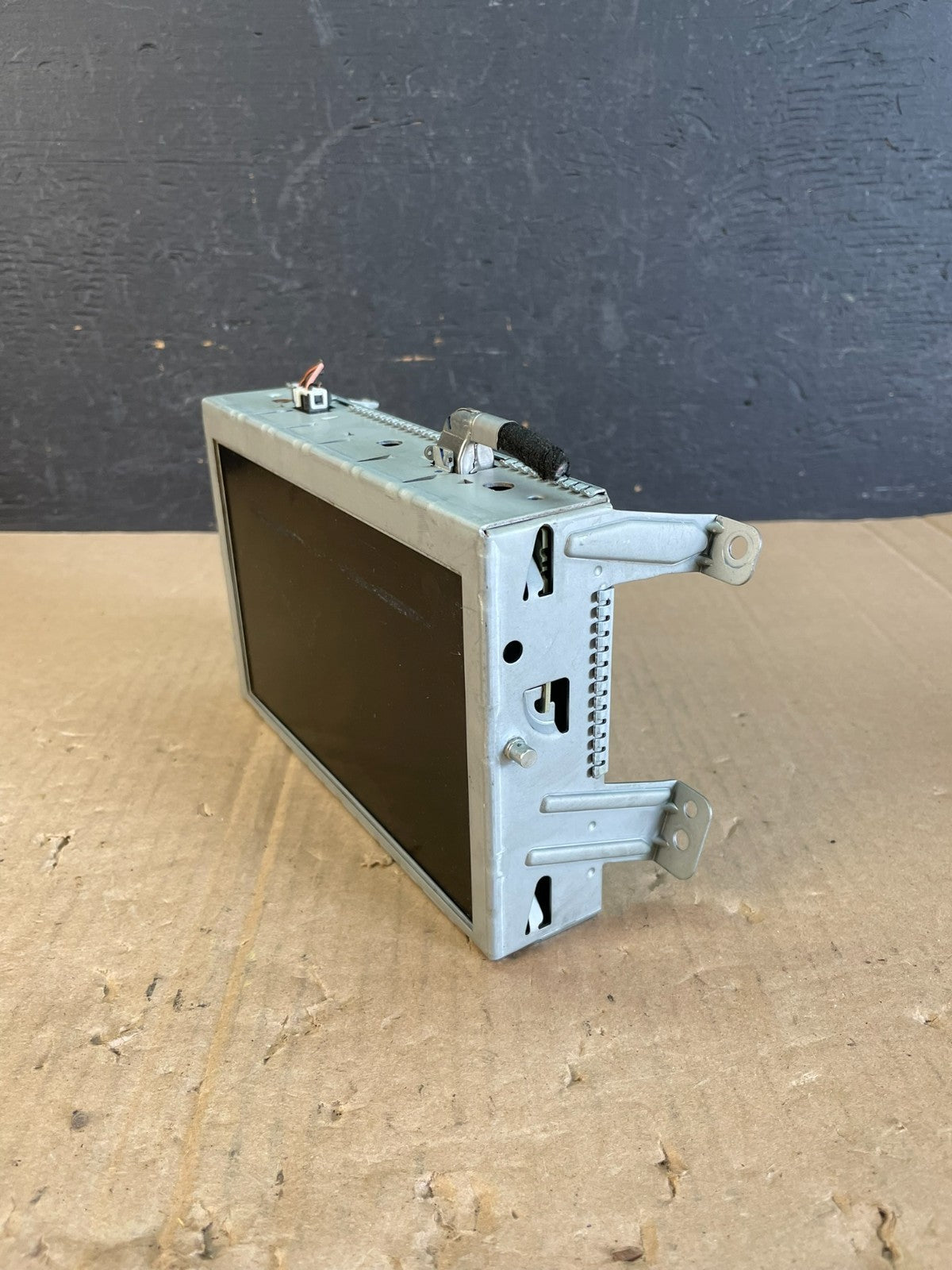 2009-2014 Hyundai Genesis Radio CD Display Screen Navigation AD5952 DG3