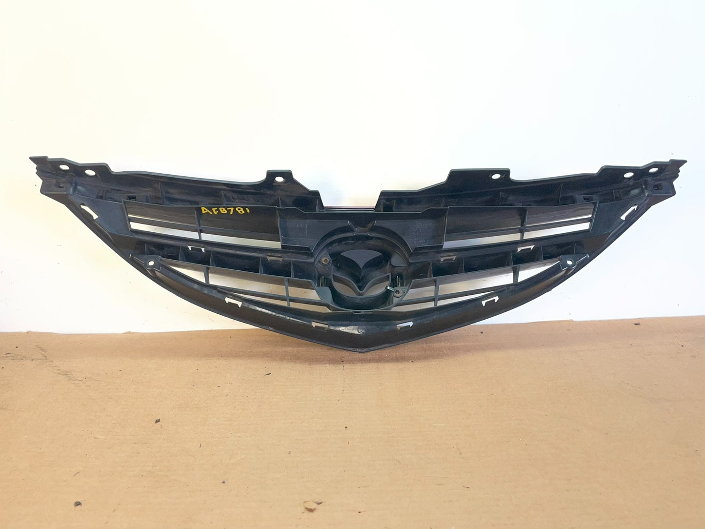 2014 to 2015 Mazda 6 Front Upper Grill Grille AF8781 DG3