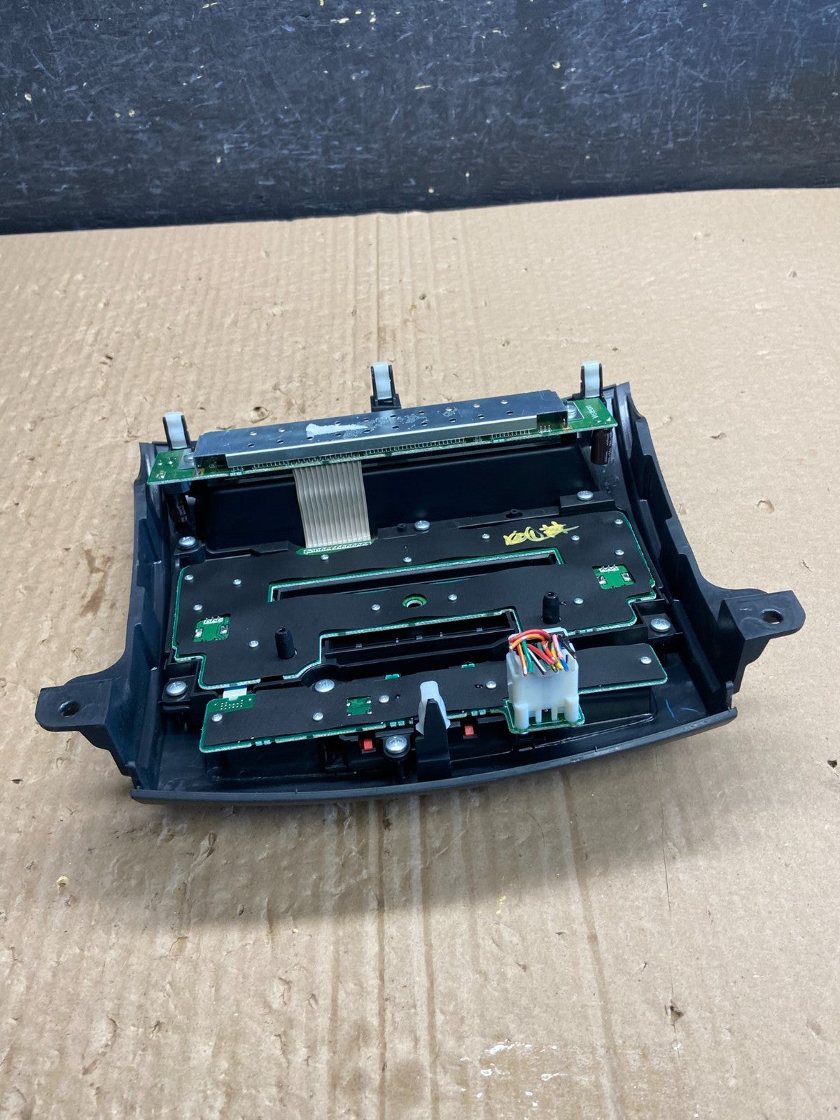 2007 to 2010 Mitsubishi Outlander Am Fm Cd Player Radio Receiver AF6363 DG5