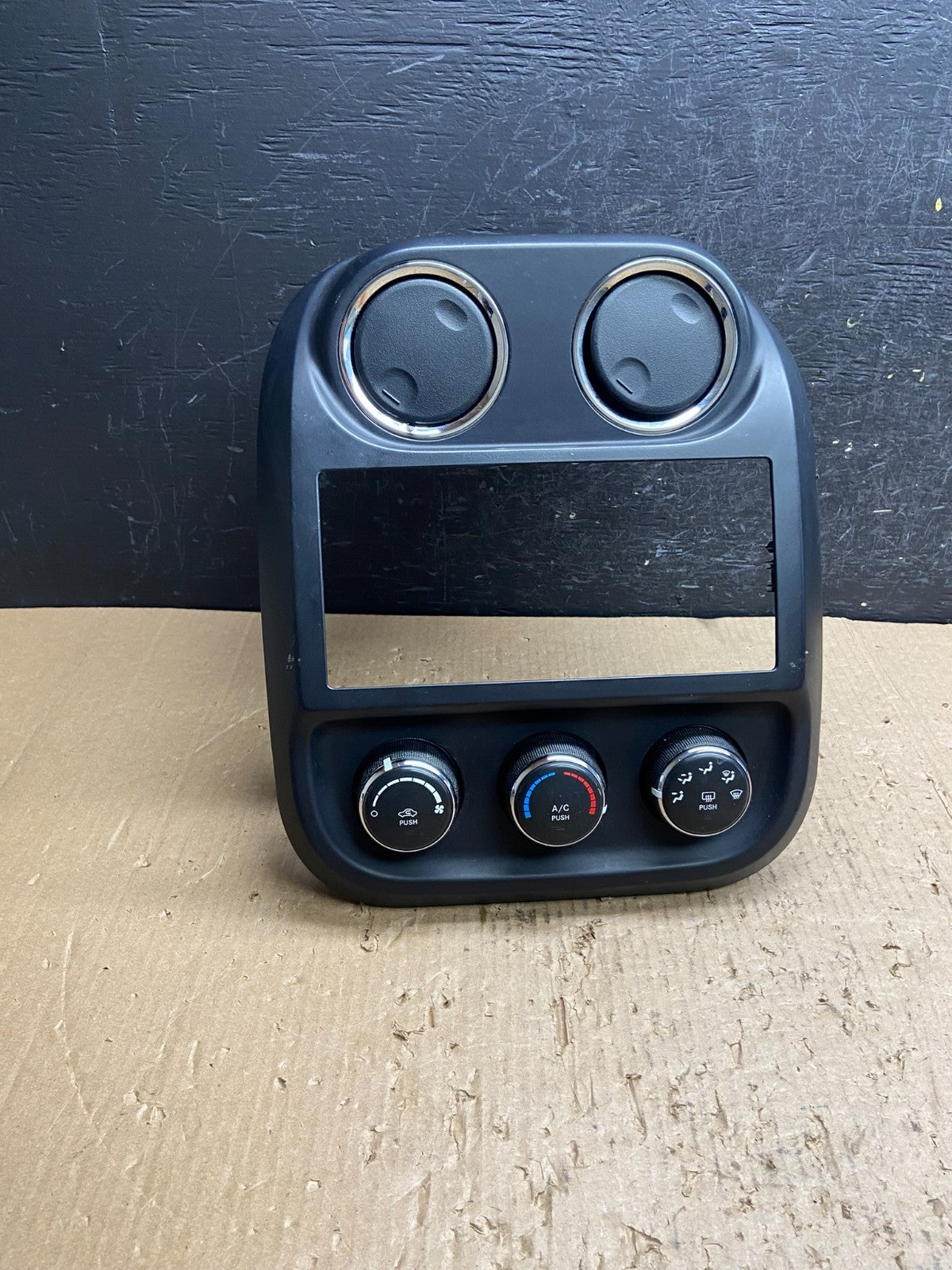 2011 to 2017 Jeep Patriot Dash Climate Temperature Control Radio Bezel AE4504 DG0