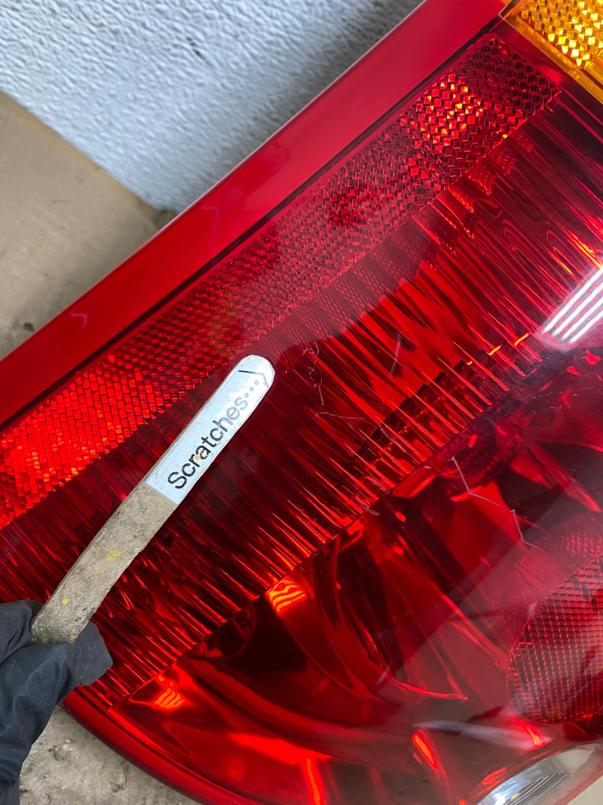 2004 2005 2006 Chrysler Pacifica Left Driver LH Tail Light Oem AC0196 LK4