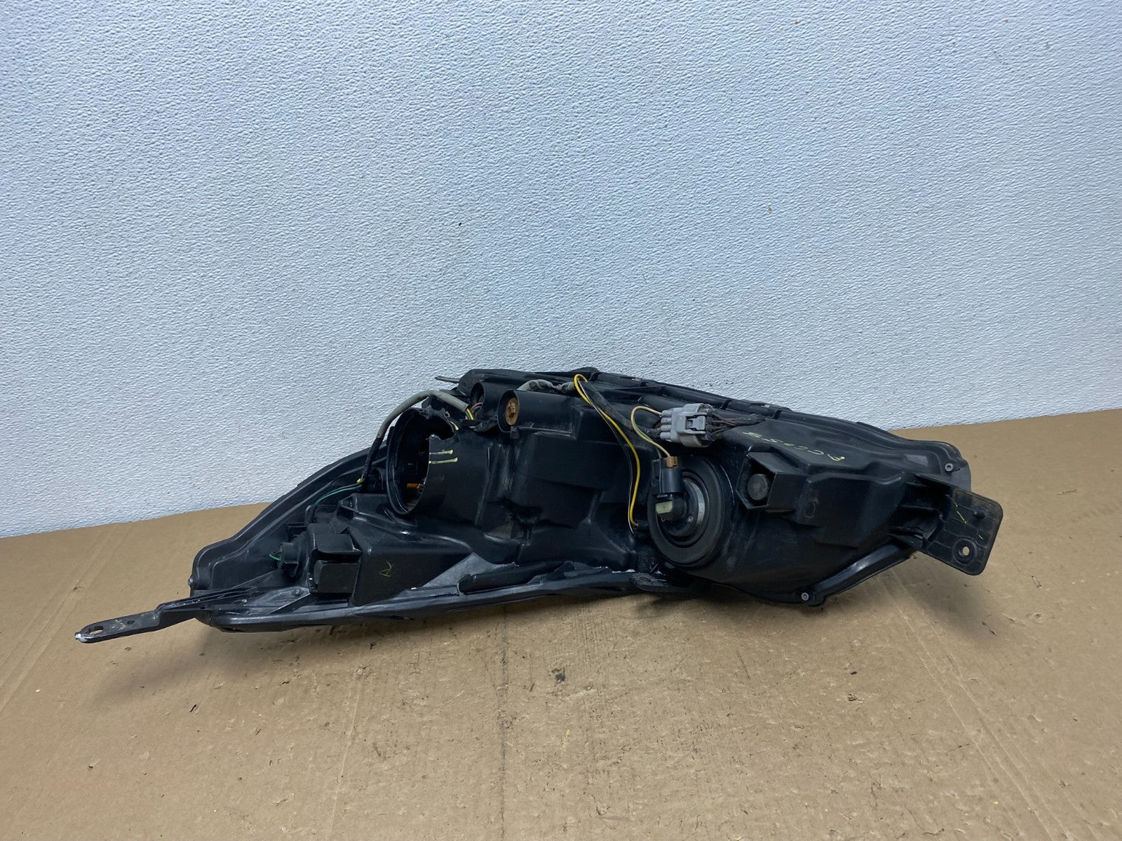 2013 - 2014 Subaru Legacy Outback Right Passenger Headlight AC6057 DW10